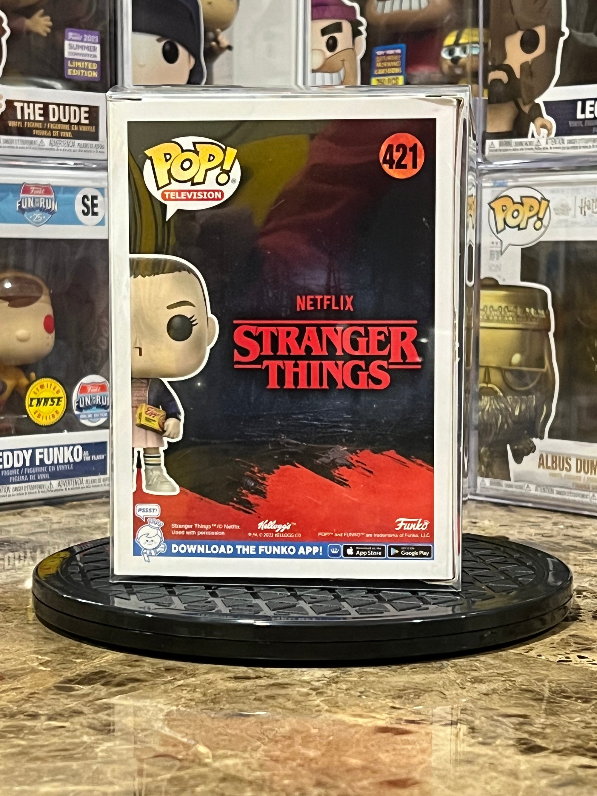Funko Pop Stranger Things Eleven w/ Eggo #421