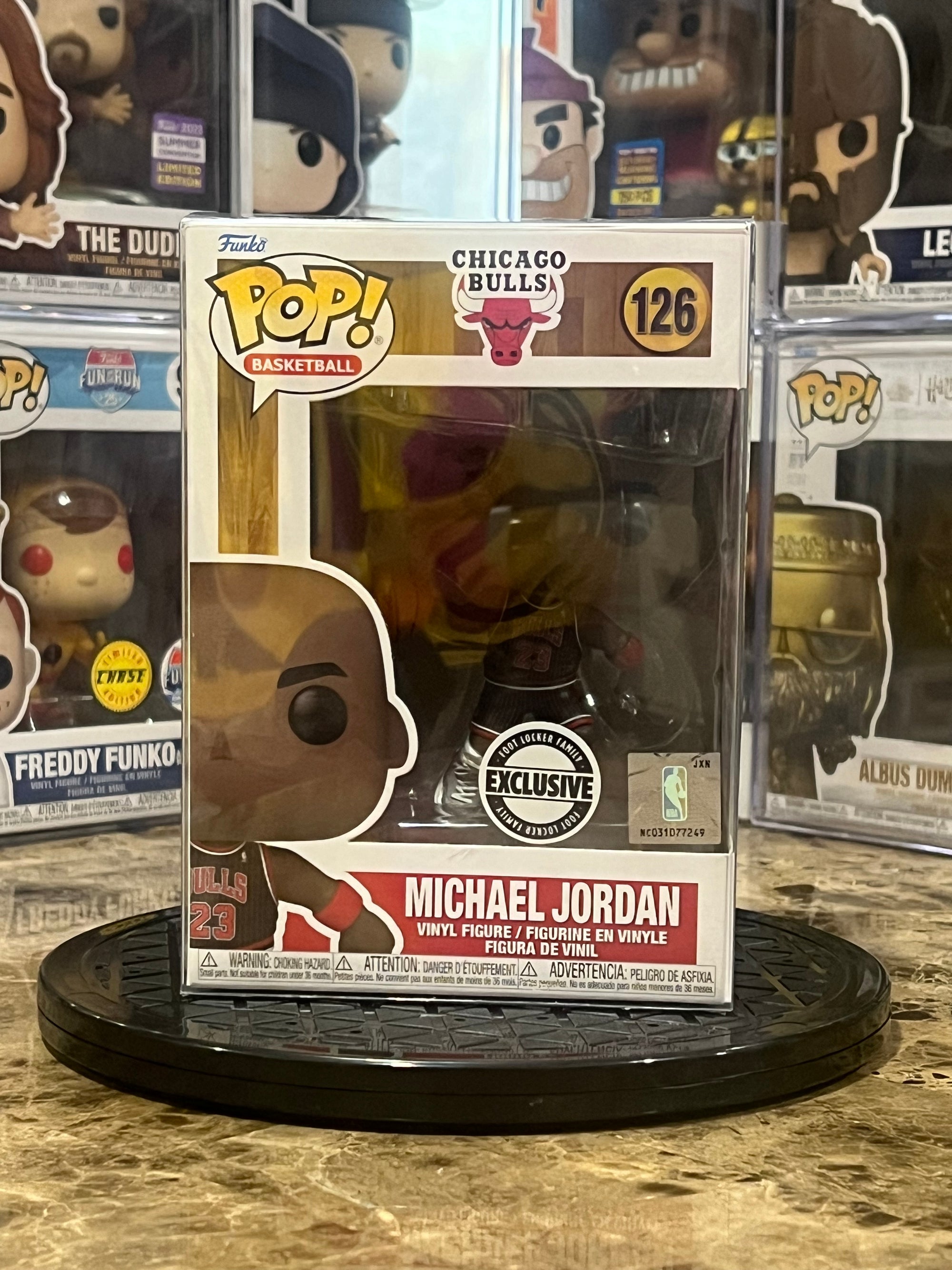 Funko Pop Chicago Bulls Michael Jordan #126 Footlocker Family&Friends Exclusive