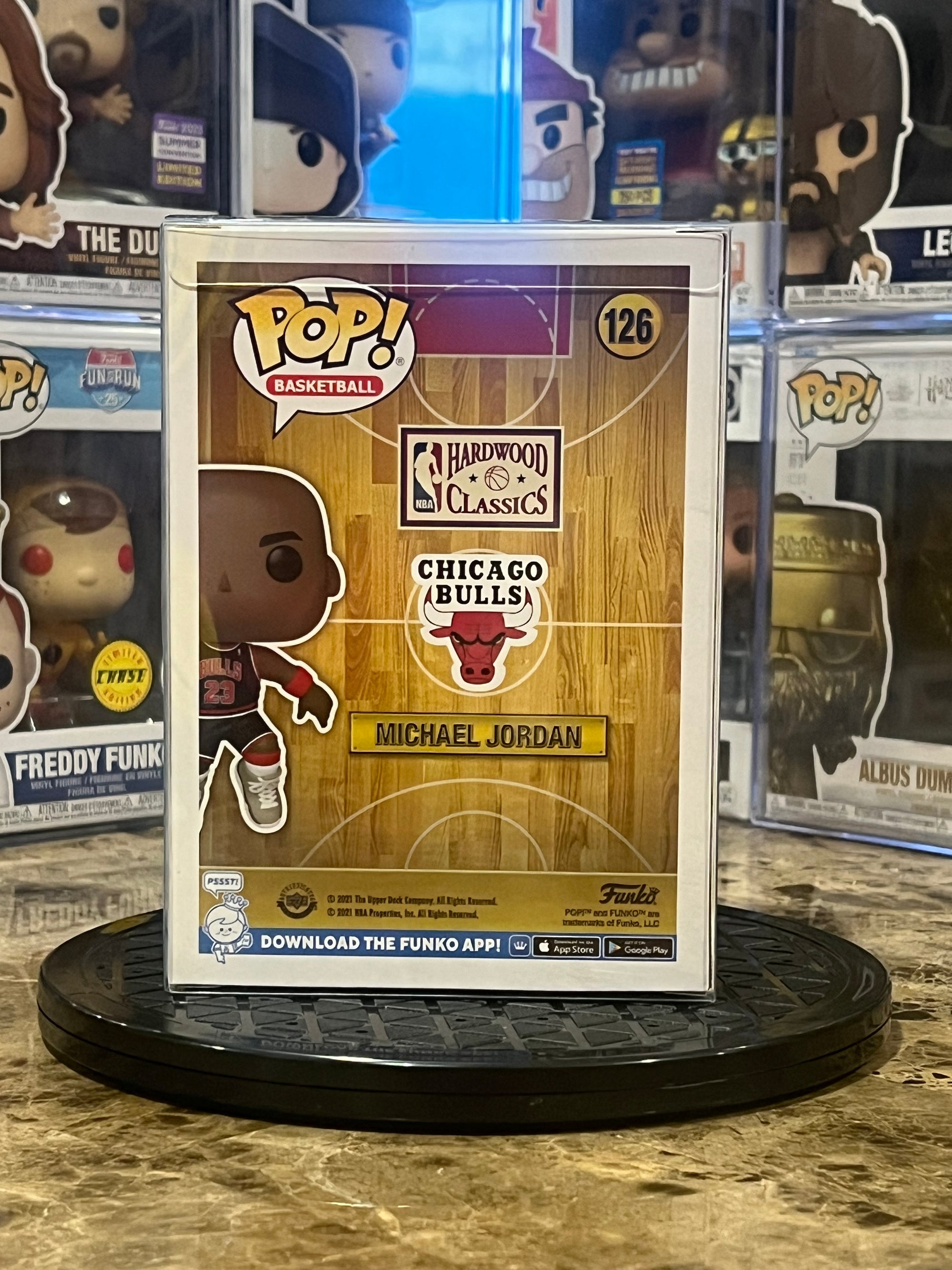 Funko Pop Chicago Bulls Michael Jordan #126 Footlocker Family&Friends Exclusive