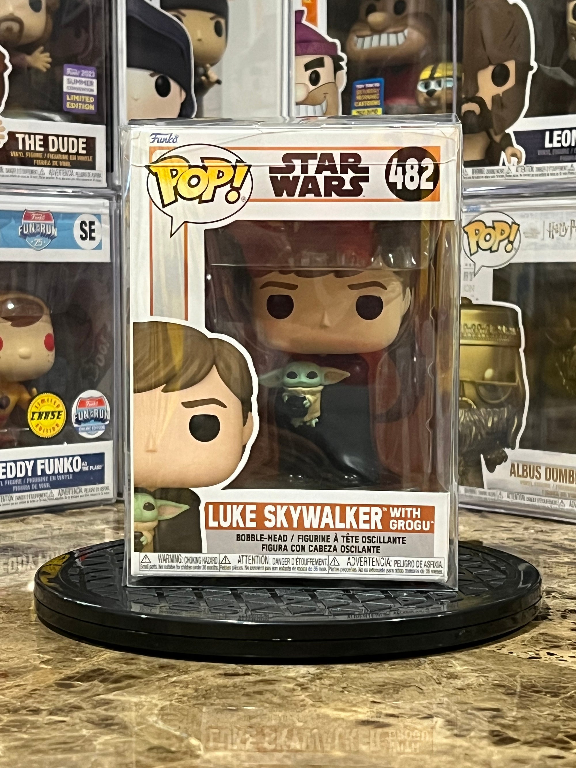 Funko Pop Star Wars Luke Skywalker w/ Grogu #482