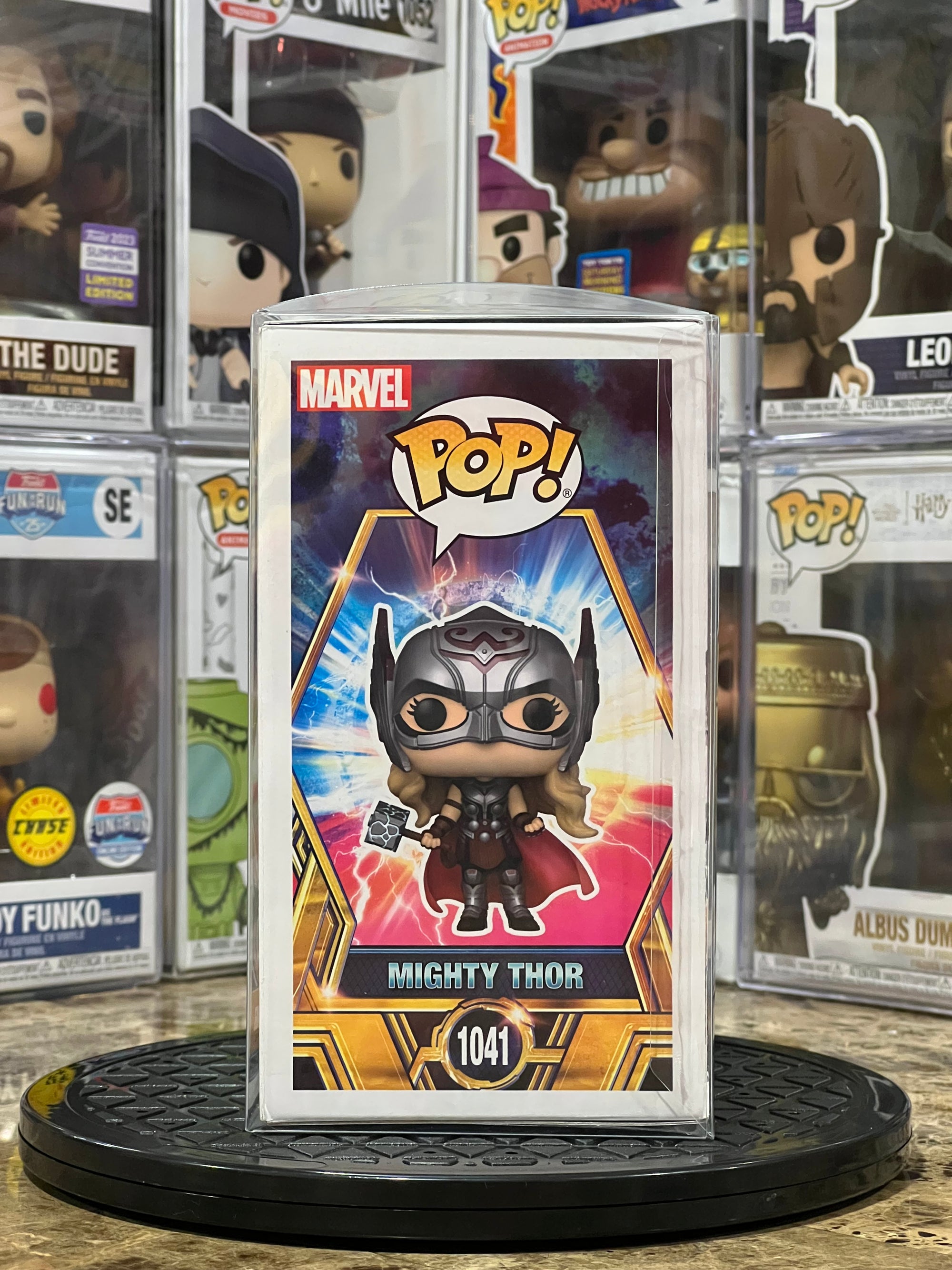 Funko Pop Thor Love and Thunder Mighty Thor #1041