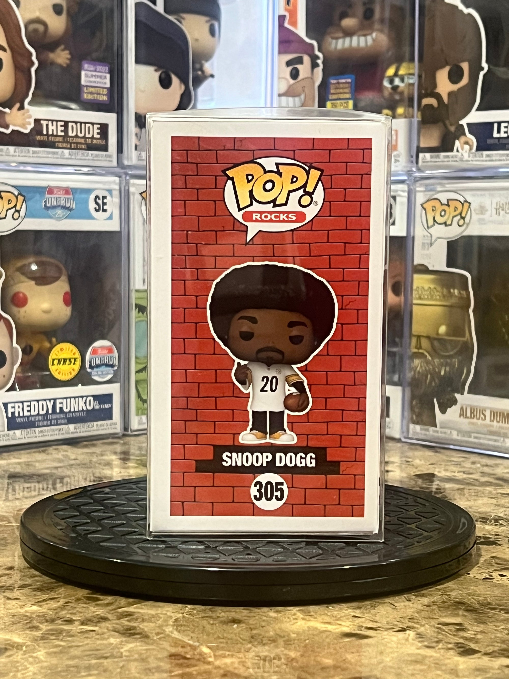 Funko Pop Snoop Dogg #305 Steelers Away Jersey