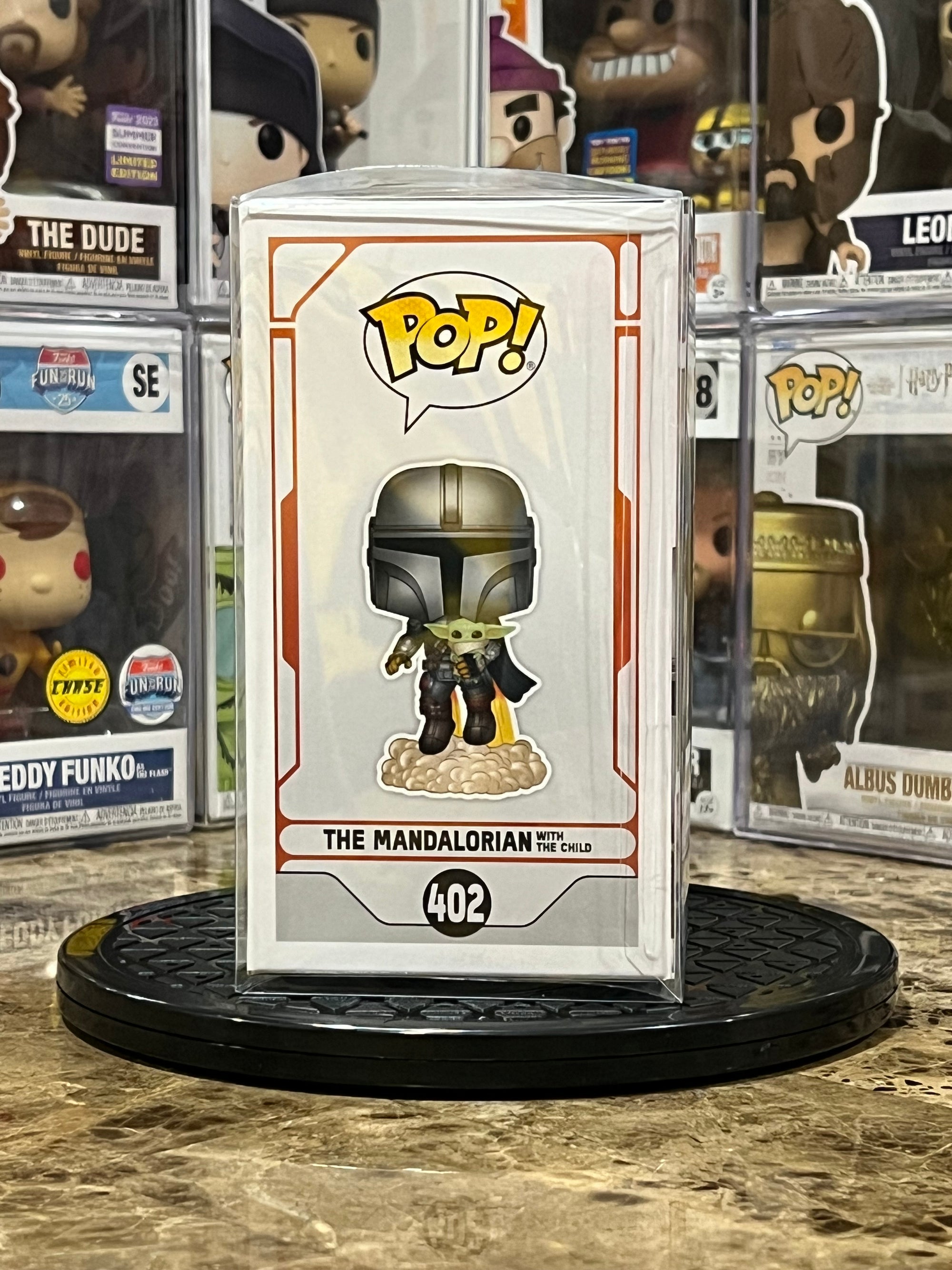 Funko Pop Star Wars The Mandalorian w/ The Child #402