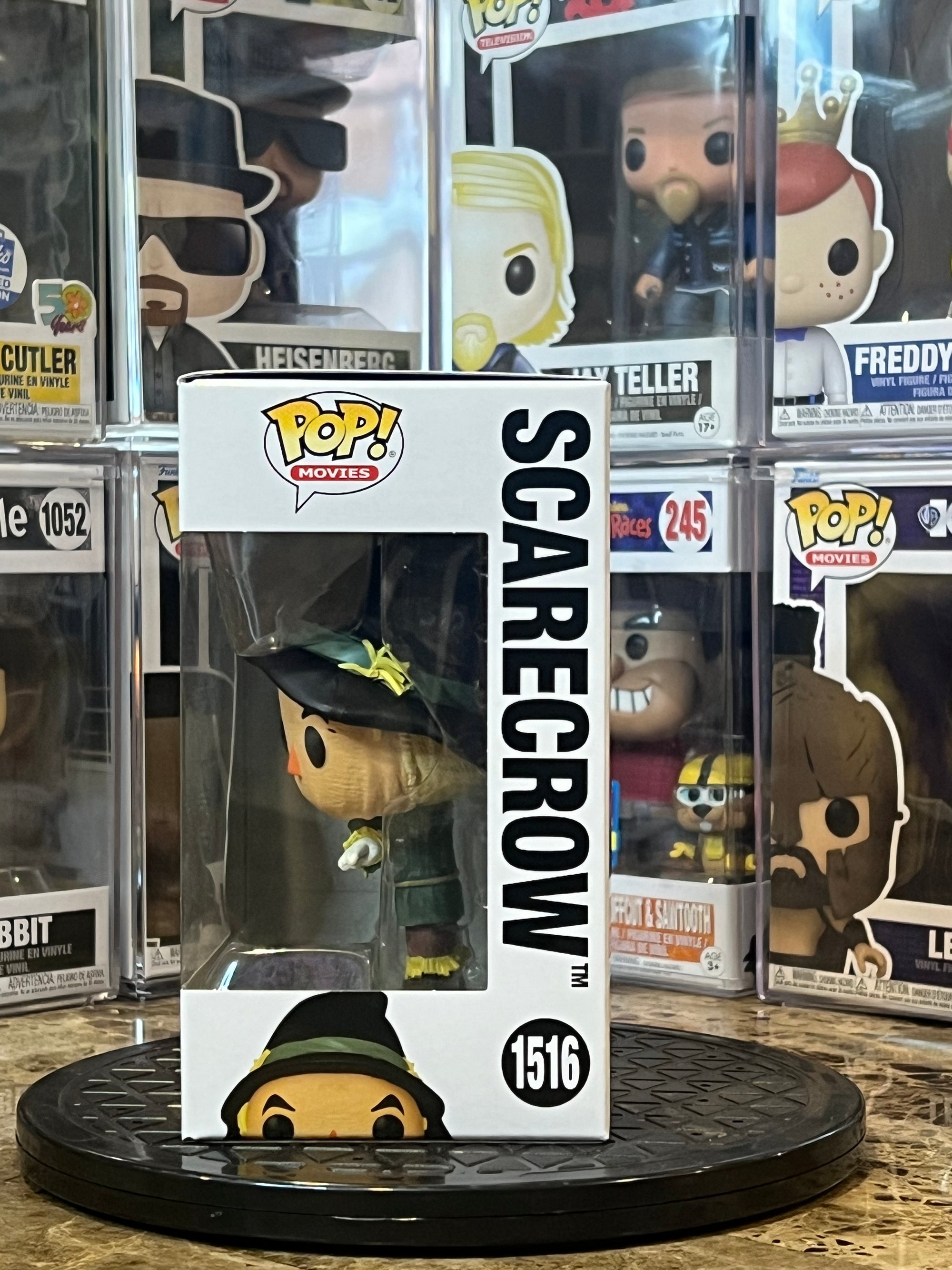 Funko Pop The Wizard of Oz 85th Anniversary Scarecrow #1516